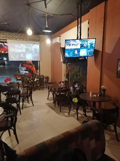 caffe yasmine