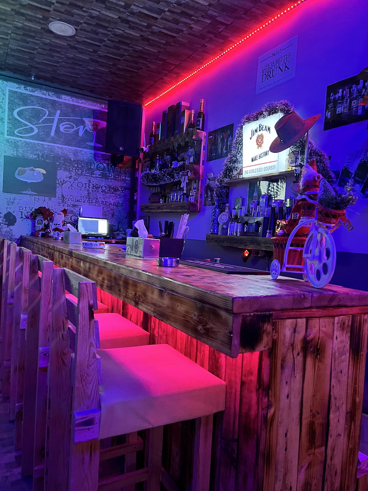 Nestoria Lounge — photograph 6