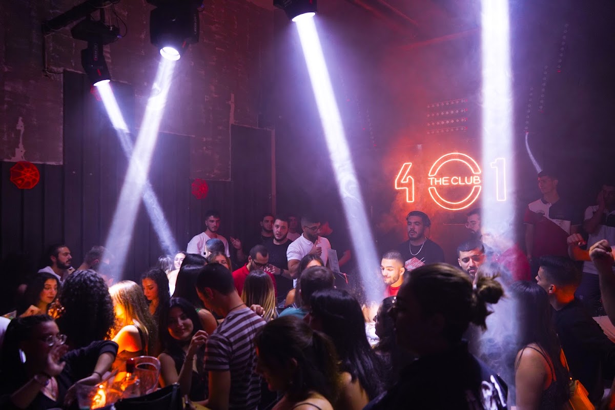 401 Club — photograph 3