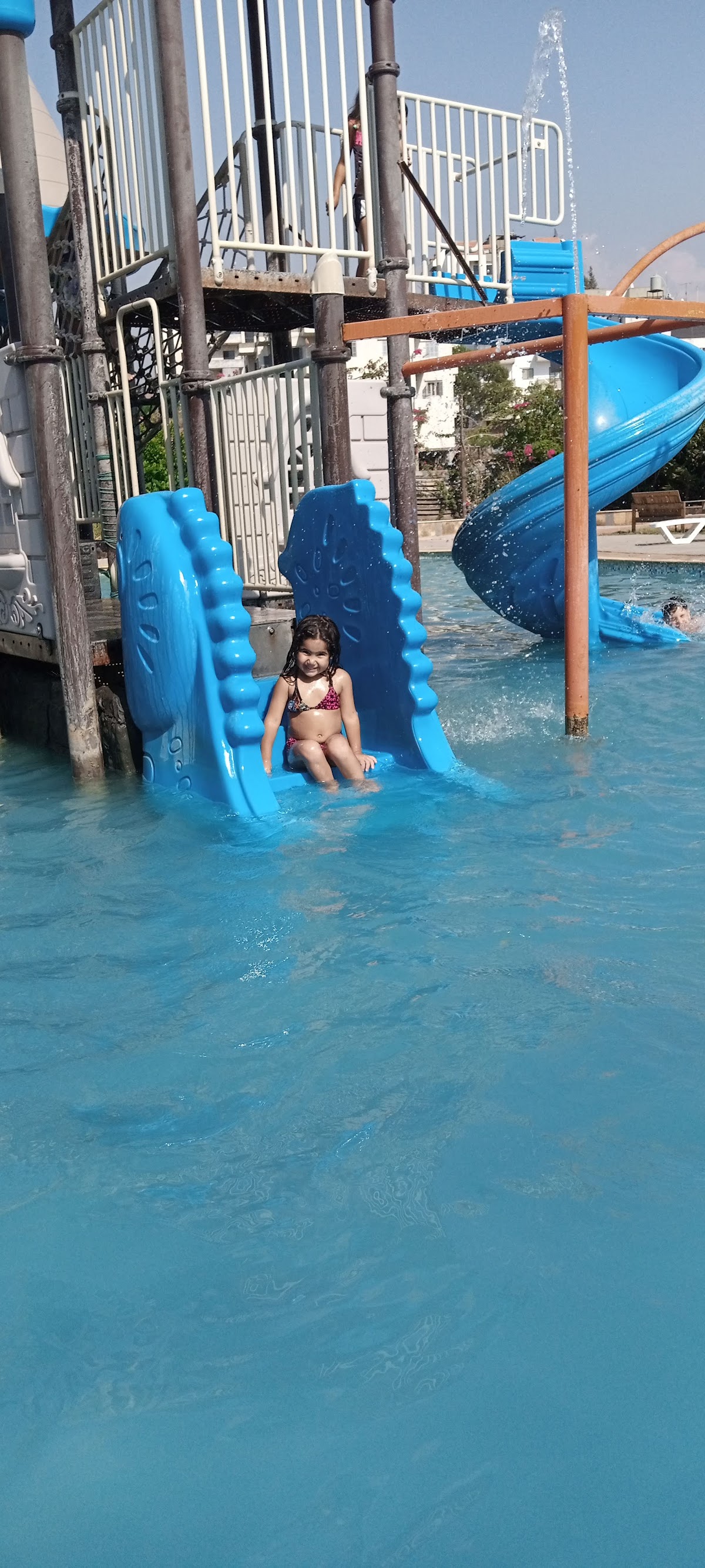Koura Land — photograph 2