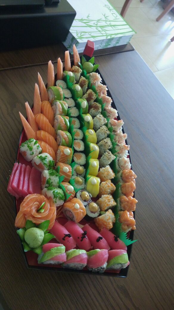 Tanké Sushi Restaurant — photograph 3