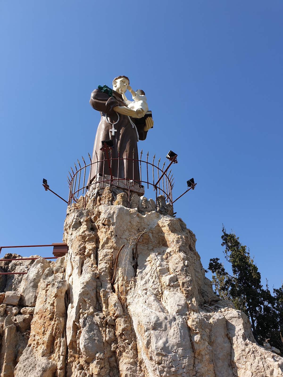 St. Antoine de Padoue Chapel — photograph 6