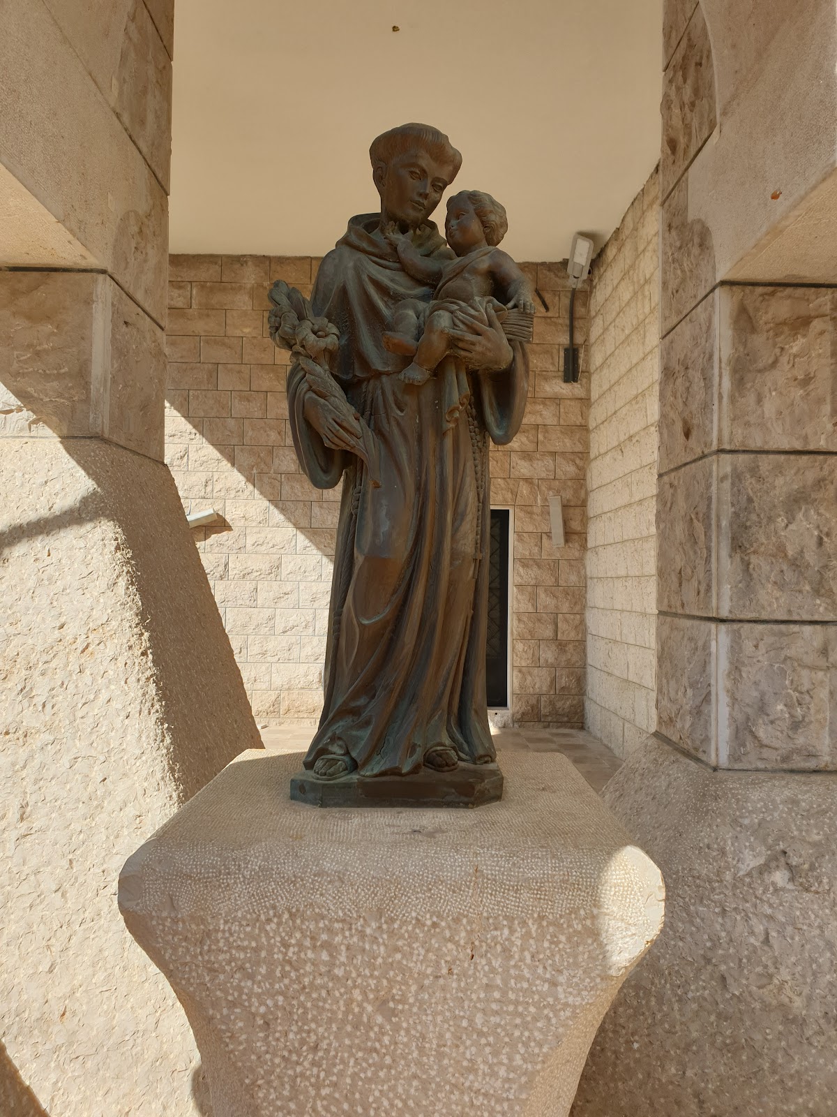 Church St Antoine de Padoue - Mayrouba — photograph 3