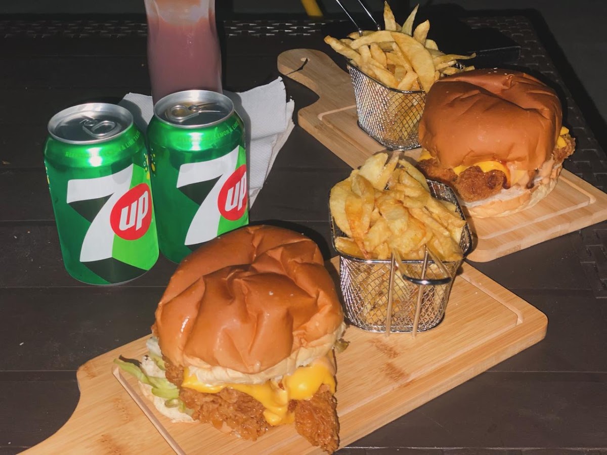 Eat N’ Run — photograph 3
