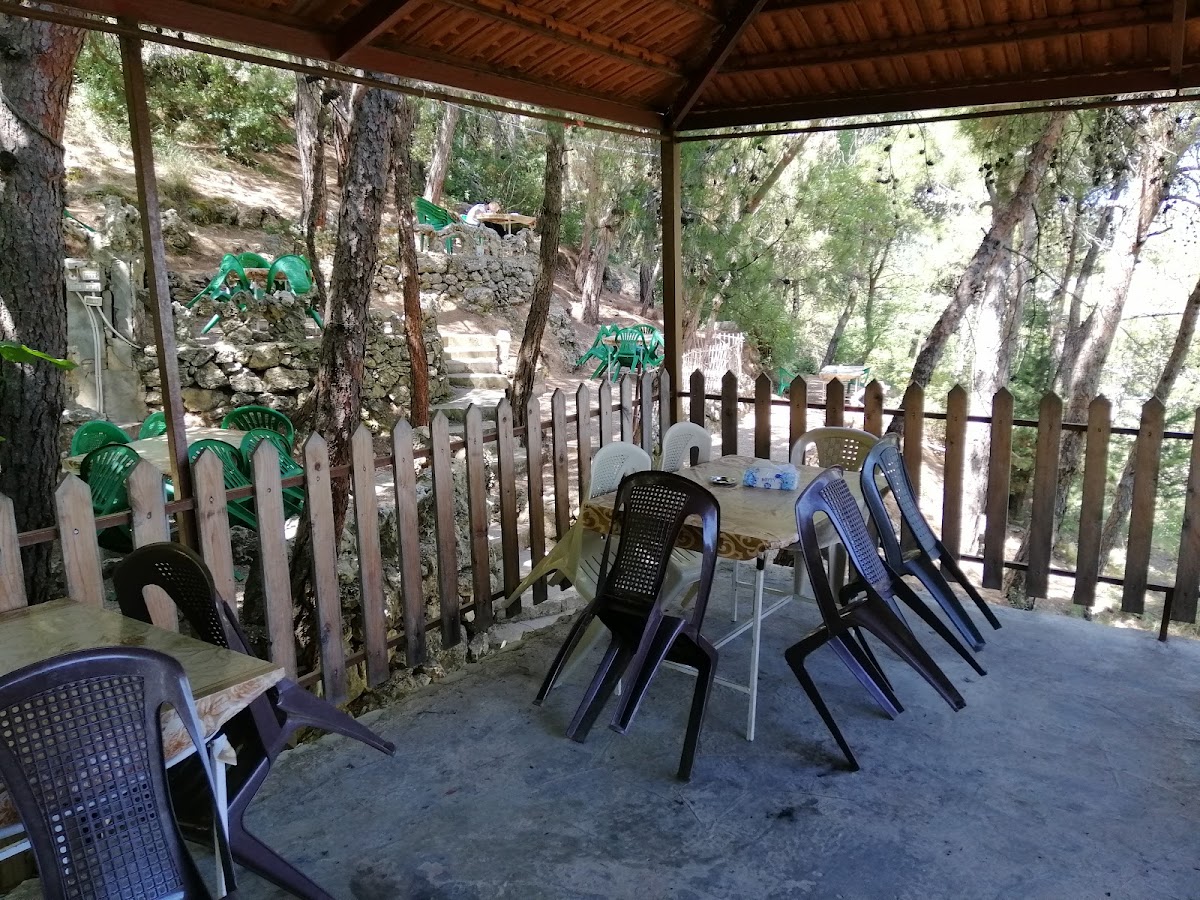 Mataam w Cafe Al Kroum — photograph 5