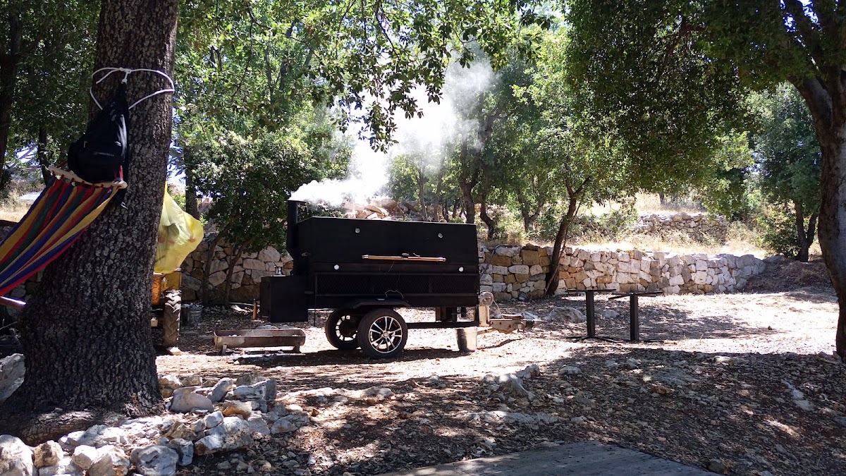 Smoking on wheels — photograph 2