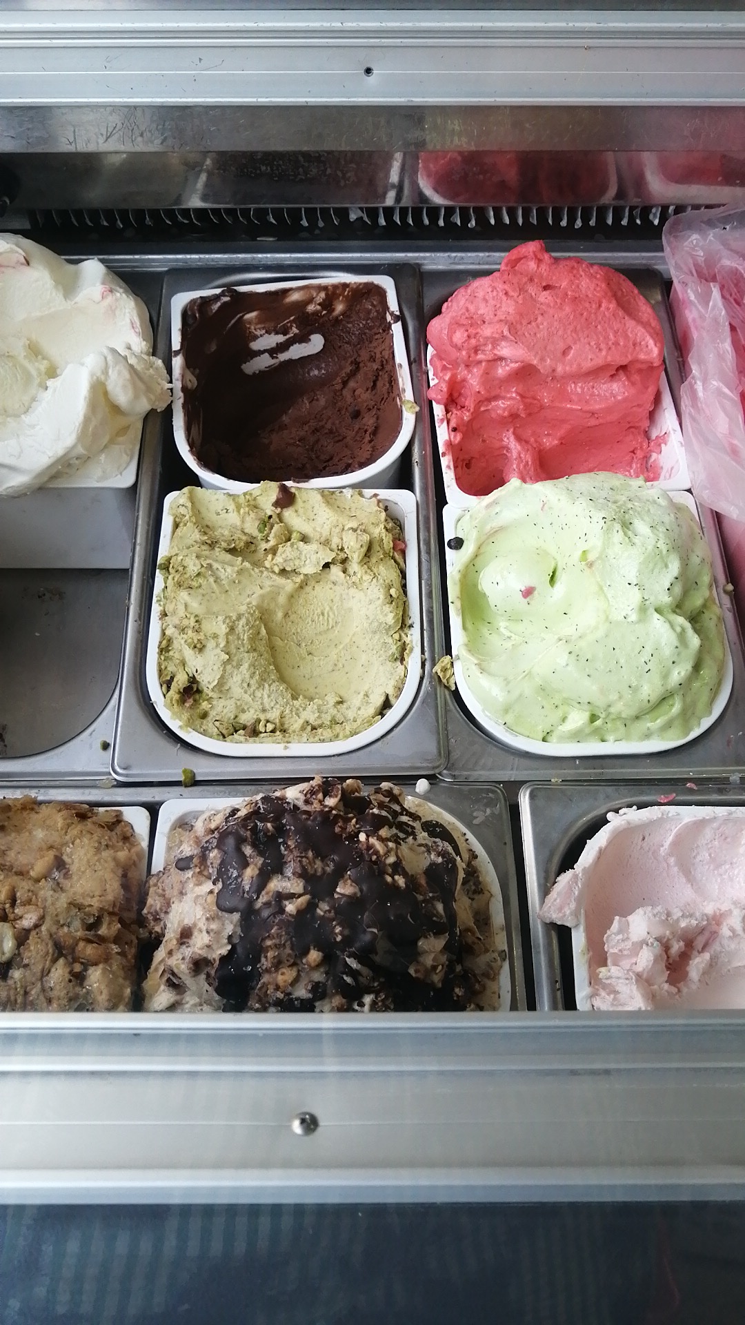 Kiwan Ice Cream — photograph 2