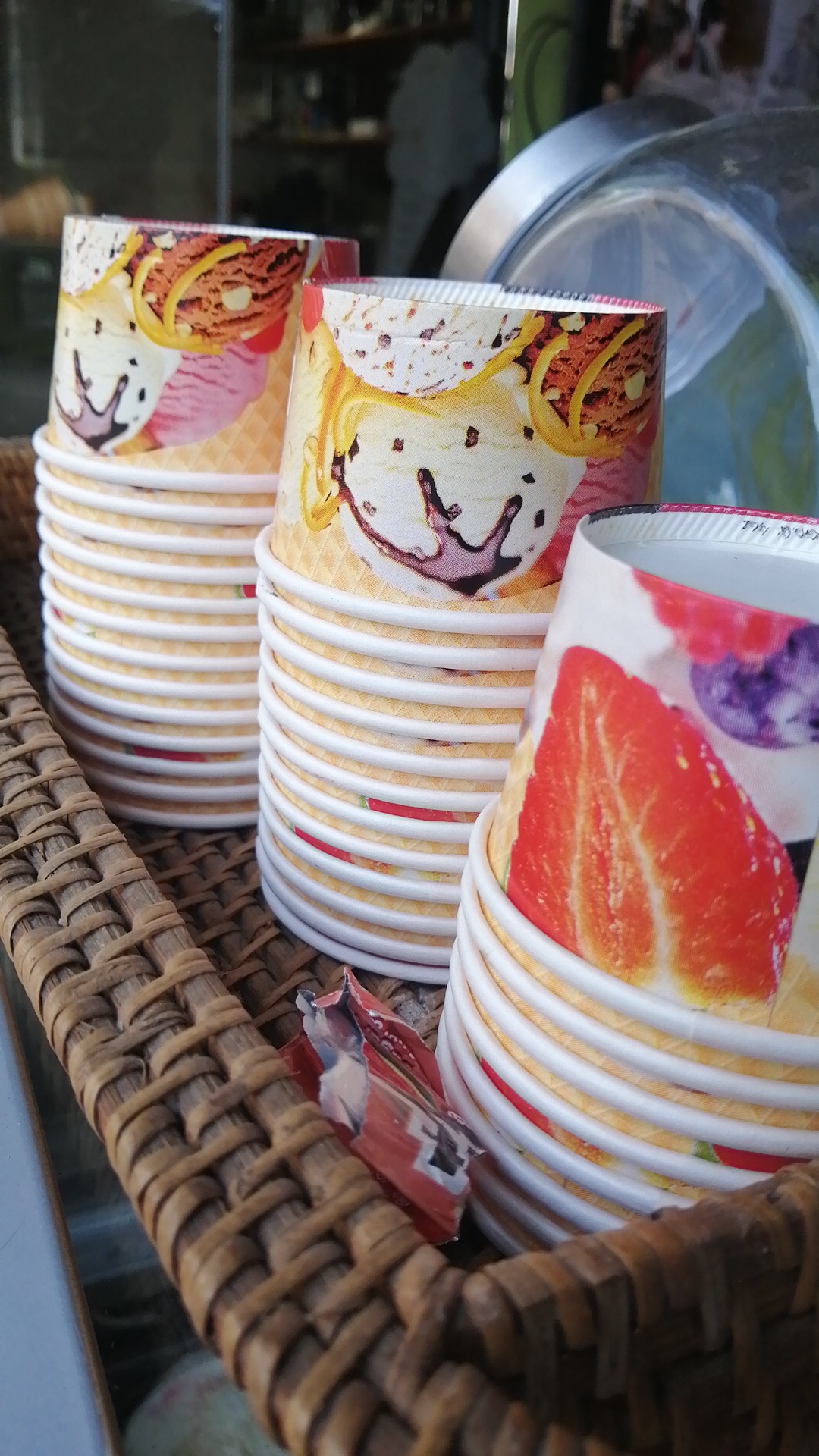 Kiwan Ice Cream — photograph 3