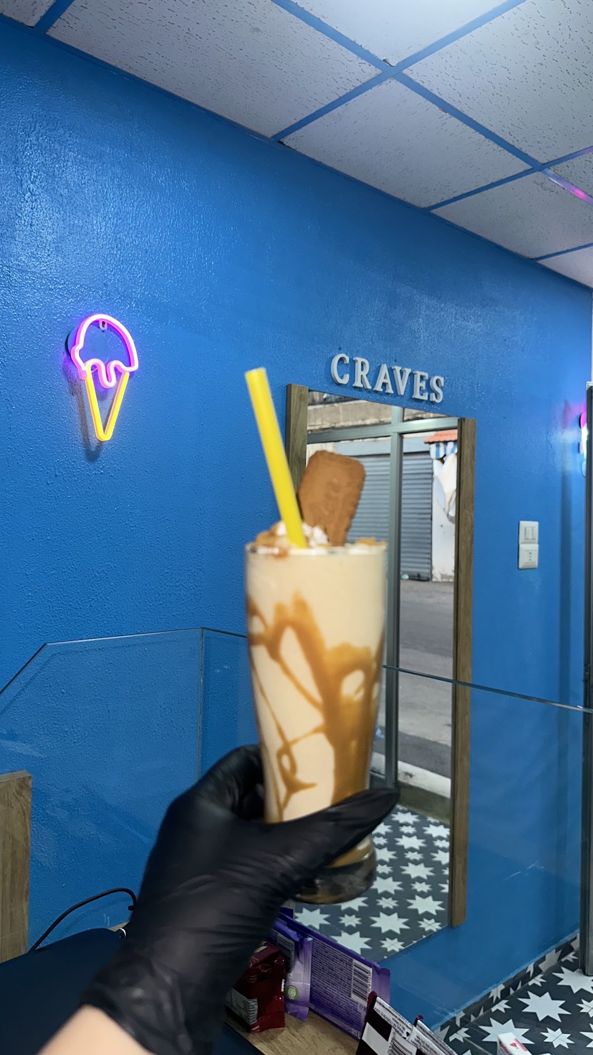 Craves — photograph 3