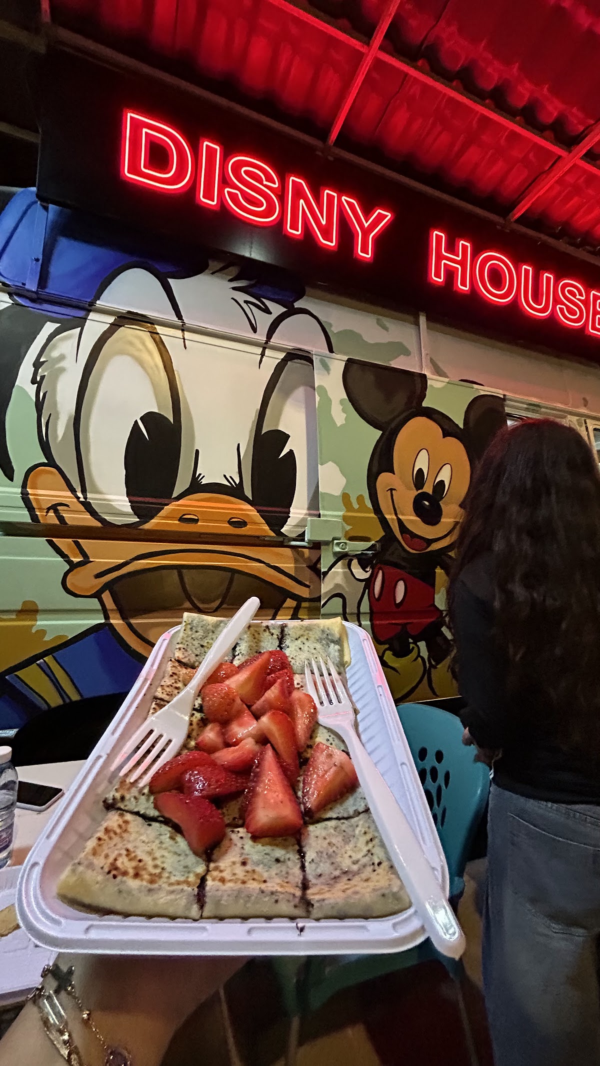 Disny crepe — photograph 2