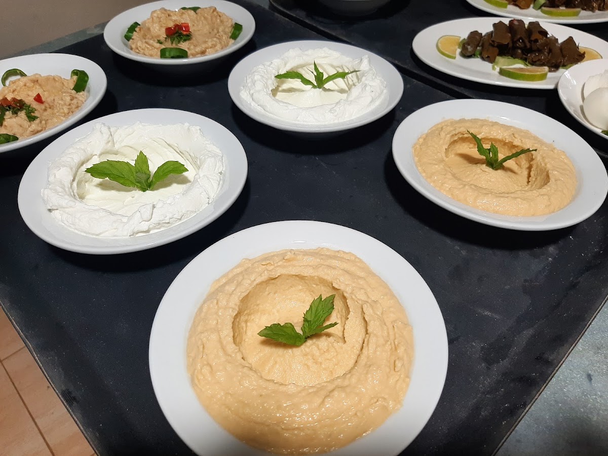 Al Mokhtar Restaurant — photograph 2