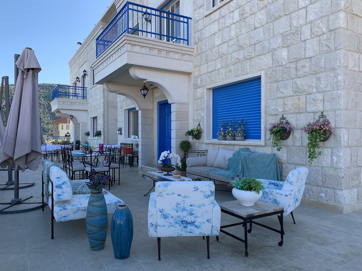 Maison Bleue — photograph 5