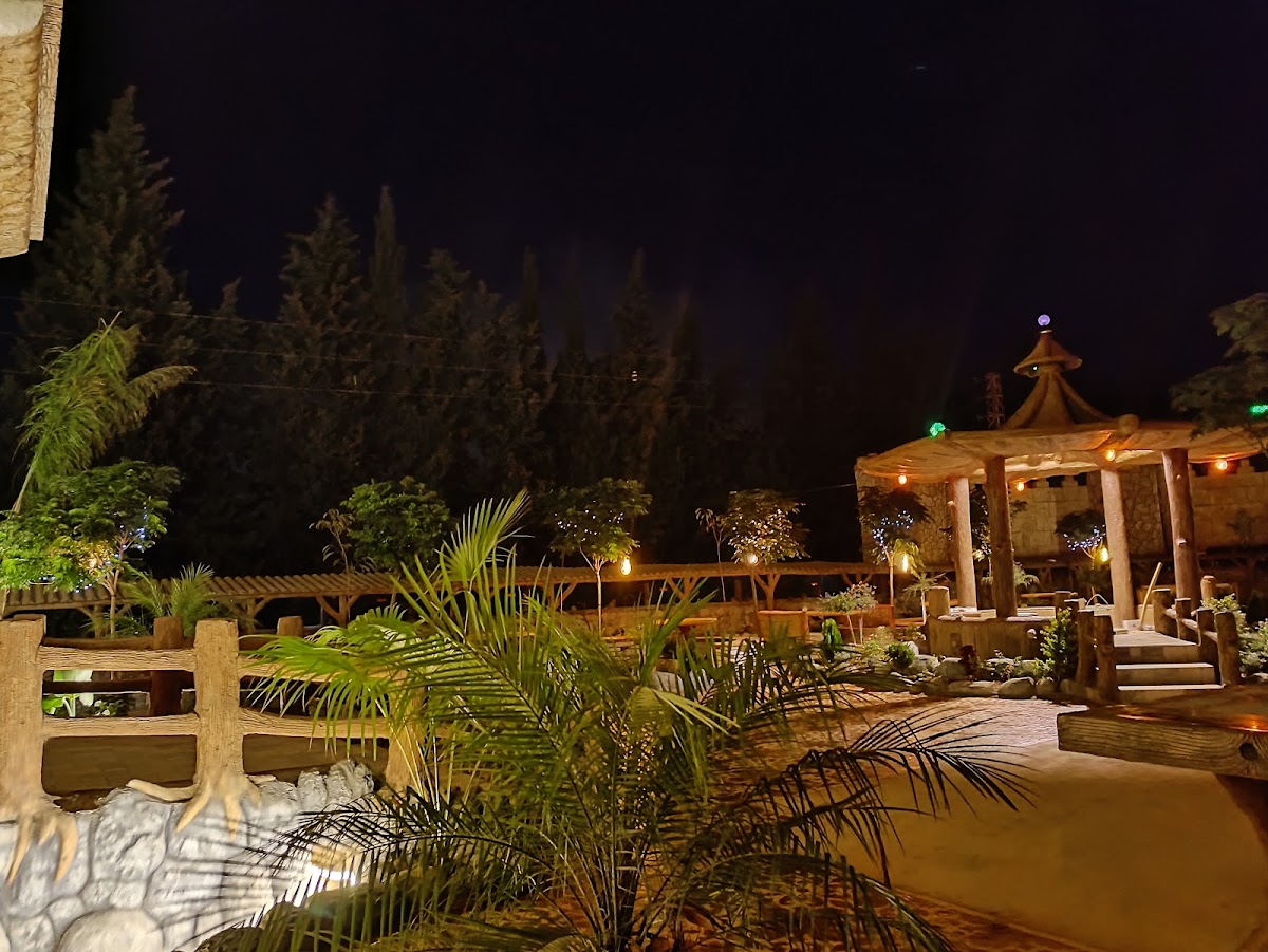 Atlantis Restaurant — photograph 6