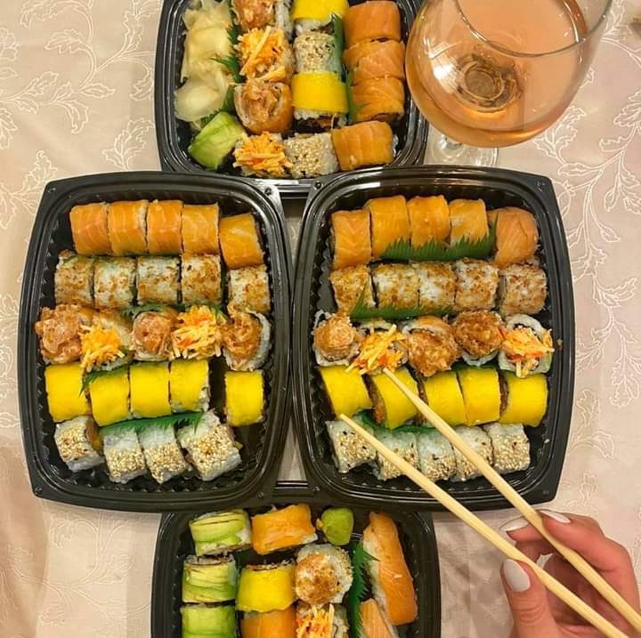 Joysticks Sushi — photograph 4