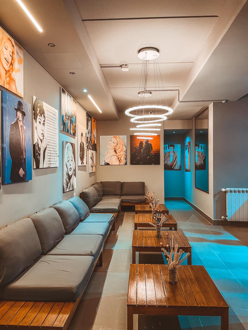 Marilyn Star Cafe
