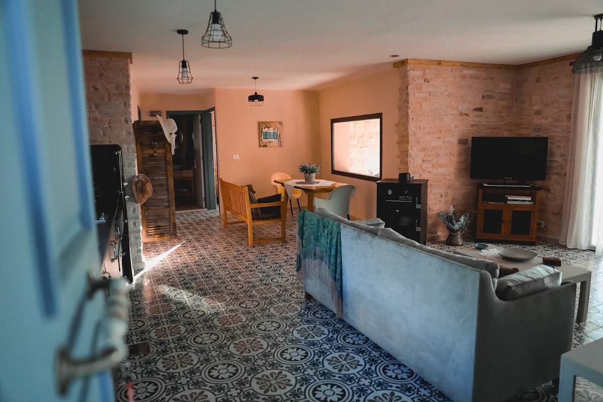 Keena Guesthouse — photograph 6