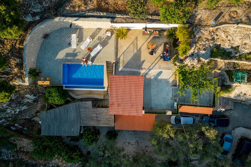 Theo's guest house